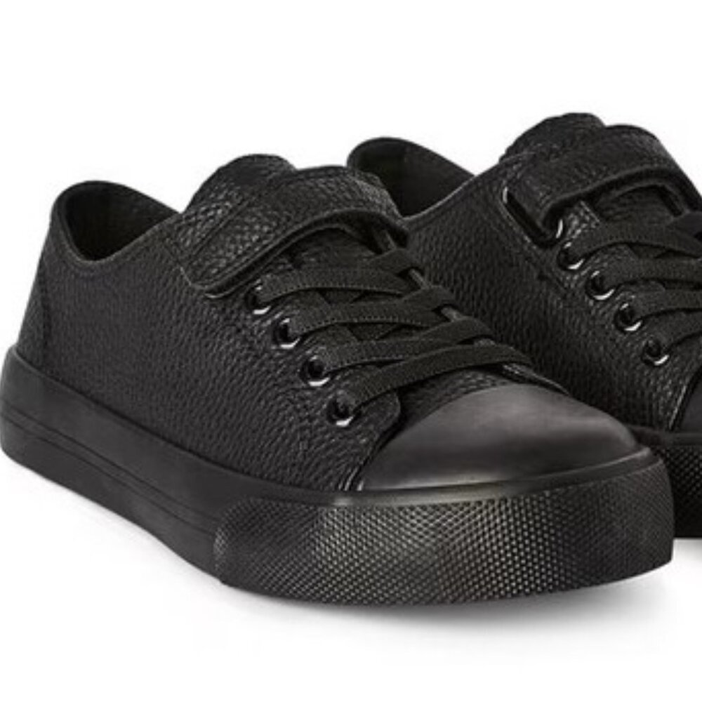 Black Shoes